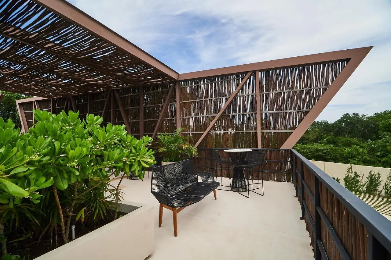 Ariel - Beach Club Access & Gym & Pool & Coworking Tulum Mexico